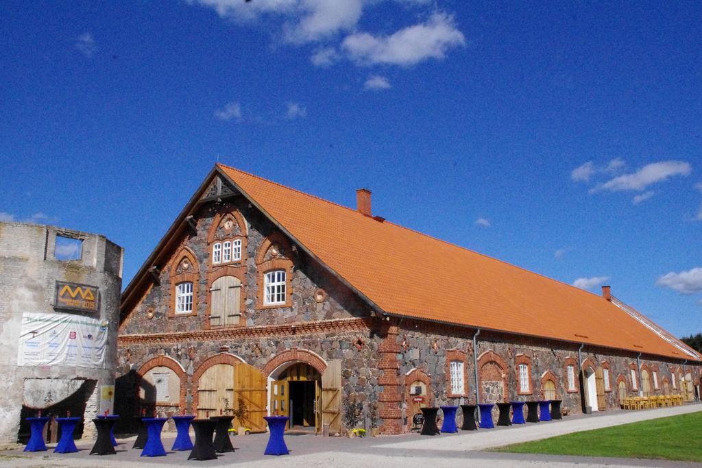 Mooste Moisa Linakoja Kuelalistemaja Hotel Екстериор снимка