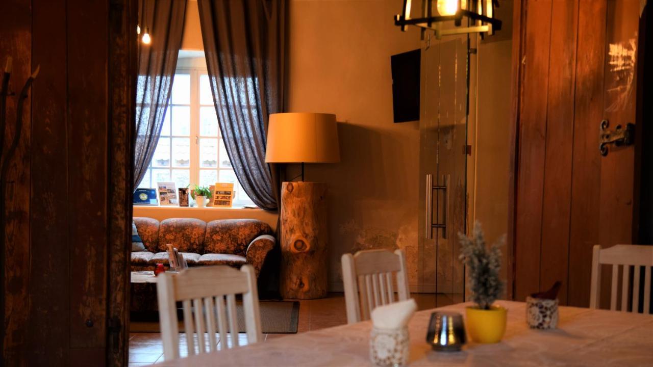 Mooste Moisa Linakoja Kuelalistemaja Hotel Екстериор снимка